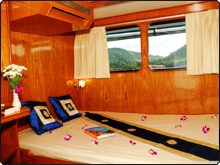 The sumptious honeymoon cabin on the MV Colona VI liveaboard in Thailand