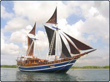 Liveaboard Felicia in full sail in Komodo, Indonesia