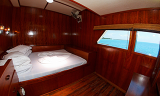 Relax between dives in your cabin on MY Sheena